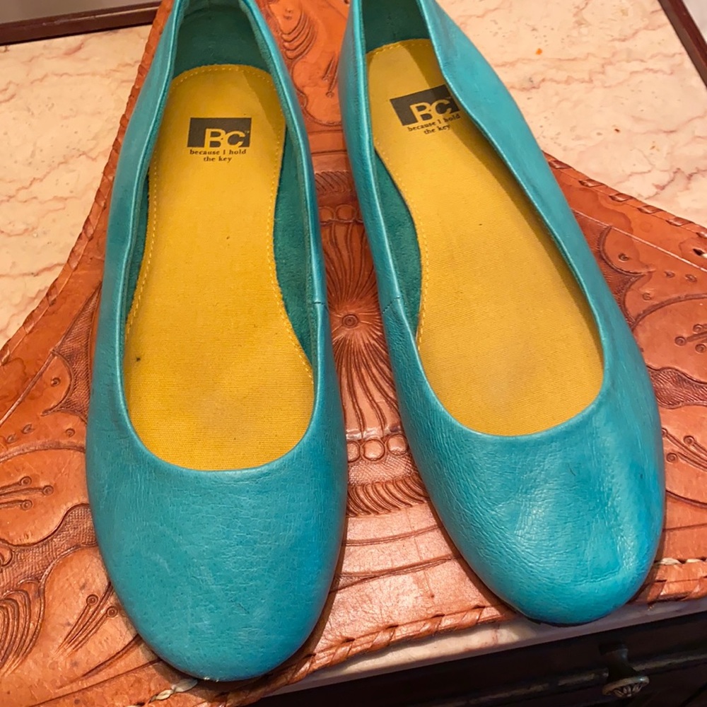 Turquoise leather flats